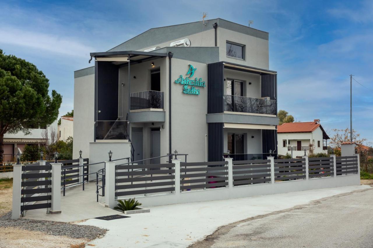 Artemida Suites Hanioti Exterior foto